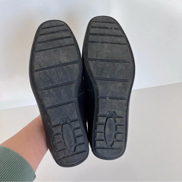 Vionic Luca Slip On Loafer Black - Picture 6 of 8